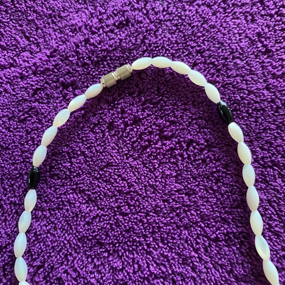 Heart Beaded Necklace Set. - Picture 5 of 5